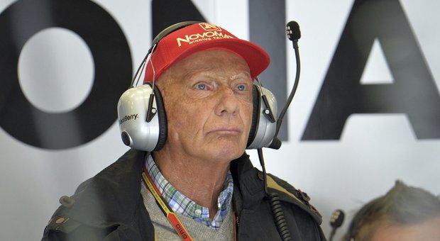 Niki Lauda migliora, è stato svegliato dal coma indotto. Cauto ottimismo dei medici