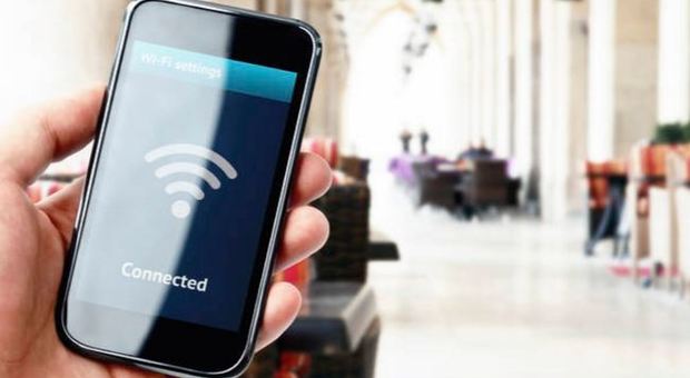 Dubai, connettersi al wifi altrui è peccato: massima autorità islamica lancia fatwa