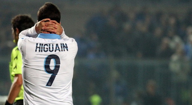 Atalanta-Napoli 1-1, pari che sa di crisi Higuain non basta e sbaglia un rigore