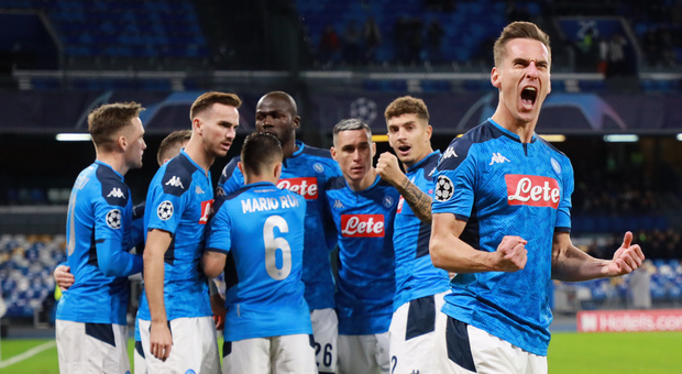 Il Napoli ritrova Milik e la vittoria: 4-0 al Genk e azzurri agli ottavi
