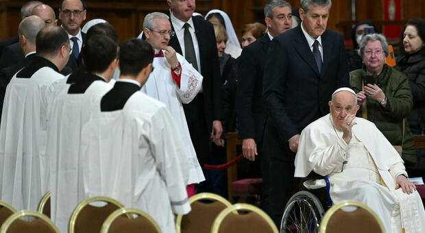Papa Francesco dopo sei udienze: «Sono ancora sotto gli effetti dell'anestesia, non ho il respiro buono»