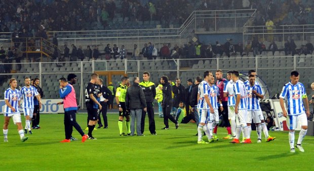 Terremoto, scosse avvertite anche a Pescara: partita interrotta per 1' e protesta dei tifosi: chiedevano lo stop