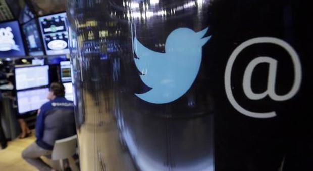 Twitter ai suoi 330 milioni di utenti: «Cambiate password». La richiesta per una falla nei sistemi interni