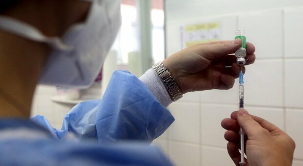 Vaccino, Lazio: dal 20 marzo attestato per immunizzati