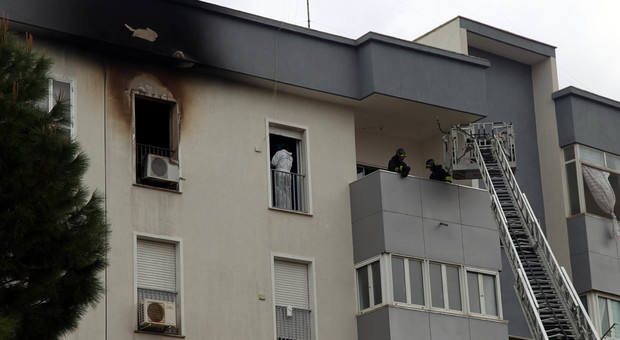 L'appartamento completamente bruciato