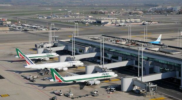 Trasporto aereo, Mims: il sistema italiano ha retto, disagi indotti legati a difficoltà di alcuni scali europei