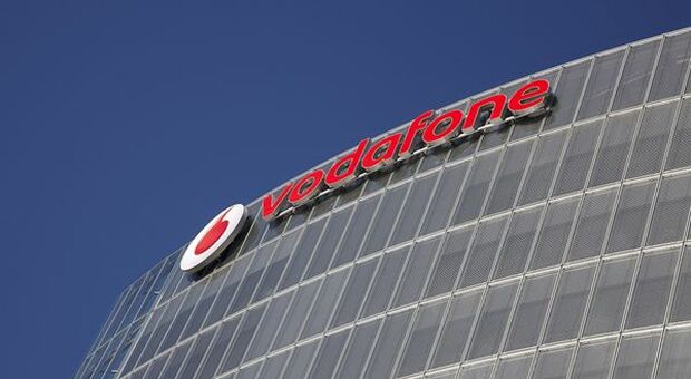 Vodafone investe sulla formazione: accordo con sindacati anche per assunzioni e premi risultato