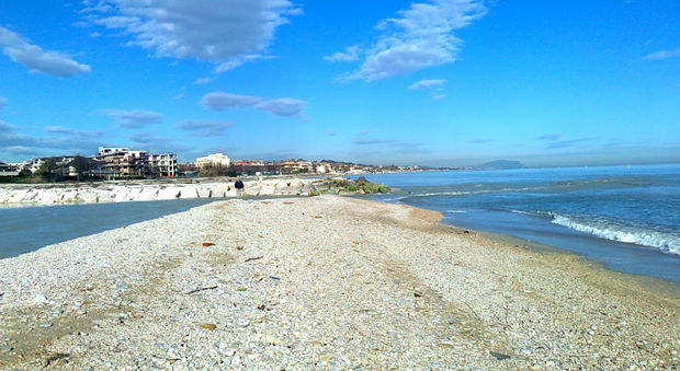 Un tratto di spiaggia a sud di Porto Sant'Elpidio