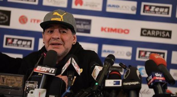 Maradona: Napoli è la prima donna «Stesso amore trent’anni dopo»