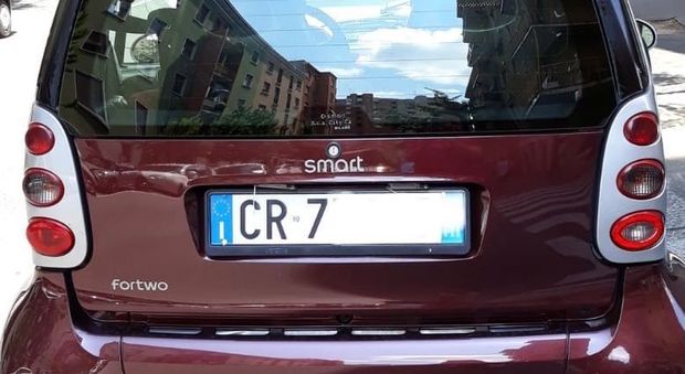 Cristiano Ronaldo mania anche a Milano: pioggia di offerte per la Smart targata CR7