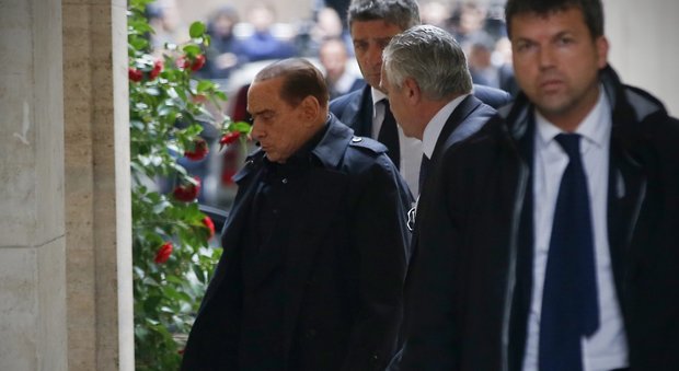 Governo, Berlusconi: «Coalizione unita, no a chi pone veti»