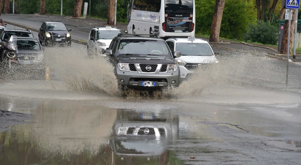 L'Italia nella morsa del maltempo: martedì da incubo, piogge e temporali fino al weekend