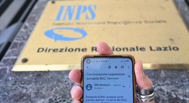 Reddito, Calderone: «Percepiti indebitamente 506 milioni». L'Inps: altre 30mila sospensioni dopo la rata di agosto.