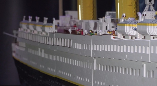 Due bambini distruggono il Titanic alla mostra Lego: genitori dovranno pagare 1.500 euro