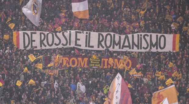 L'elogio della Sud: De Rossi è il romanismo. E nel girone d'onore lacrime e musica rock