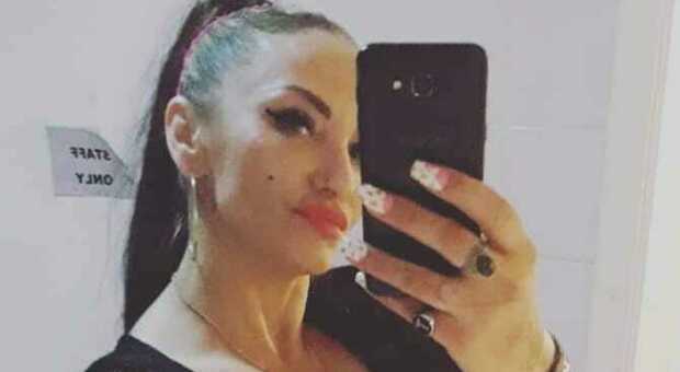 Alina, 43 anni, morta in casa: le dovevano notificare un atto sulle violenze dell'ex compagno