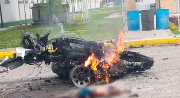 Otto morti e dieci feriti per l'esplosione di un'autobomba a Bogotà
