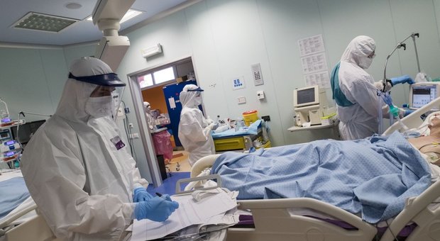 Coronavirus, altri 4 morti in un giorno nelle Marche, più altri due accertati: il totale sfiora quota 900