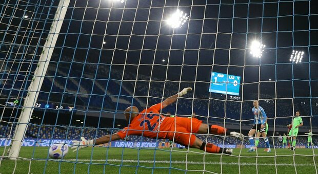 Serie A, la Lazio punta il dito sull'arbitraggio: «Errori clamorosi da Di Bello e Iratti»