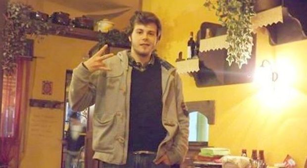 Federico, 19 anni, ucciso da un'auto pirata: il suo corpo è rimasto in strada tutta la notte