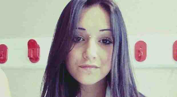 Francesca Manfredi, morta di overdose a 24 anni: sei arresti a Brescia