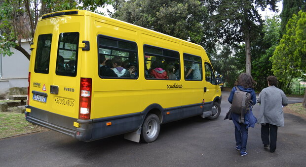 Avigliano Umbro, il Comune impiega i percettori di reddito di cittadinanza nel servizio scuolabus