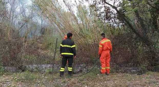 L'incendio a Suio Terme