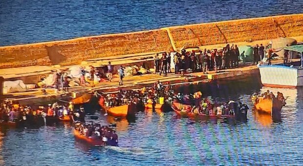 Migranti, da Berlino «stop accoglienza dall'Italia». Francia blinda i confini. Lampedusa, sbarchi record