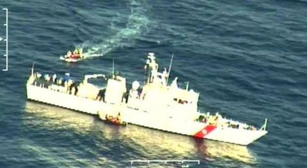 Migranti, naufraga barcone dalla Libia: «400 morti»