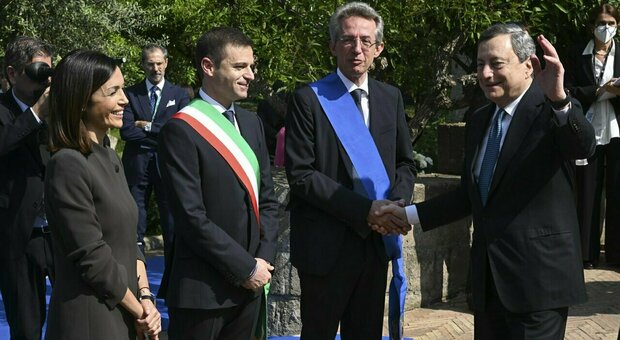 Manfredi, asse con Draghi a Sorrento: “Salva Napoli” modello per altri Comuni