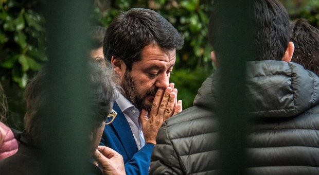 Salvini: noi nella morsa dei pm E frena sulla crisi di governo