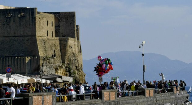 Napoli, fuga dalla metropoli; ecco il grande esodo: «Via 48mila cittadini»