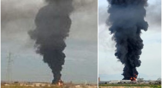 Novara, incendio in un'azienda chimica: esplosioni e un'altissima colonna di fumo nero. Paura nella zona