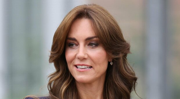 Kate Middleton cambia look, frangia a boccoli anni Settanta. Il parere degli esperti (e cosa significa la nuova pettinatura)