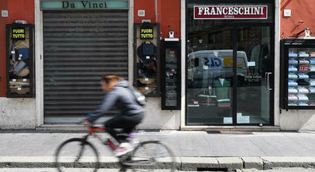 Covid, economia: 10,4 milioni gli italiani a rischio povertà. I dati del Centro studi di Unimpresa