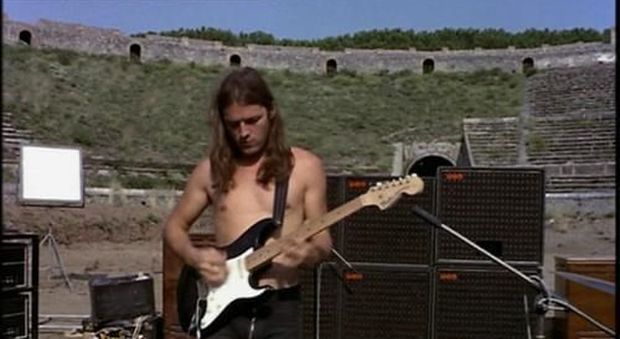 Pompei, si tratta per il gran ritorno di David Gilmour e per Elton John