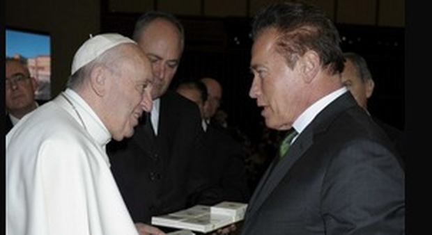 Arnold Schwarzenegger va dal Papa: «Grazie per l'impegno ambientale»