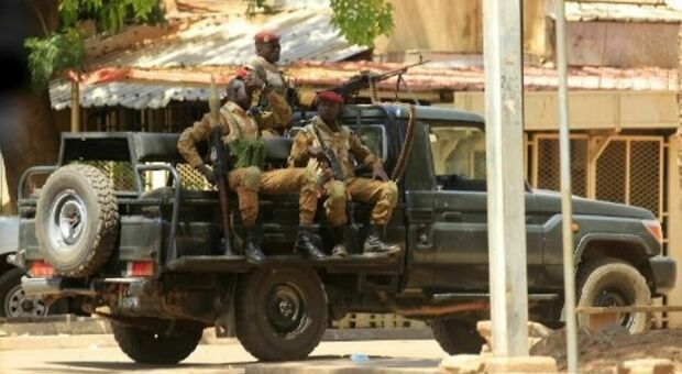 Attentato durante la messa della domenica, almeno 15 morti in Burkina Faso. «Attacco armato dei terroristi»