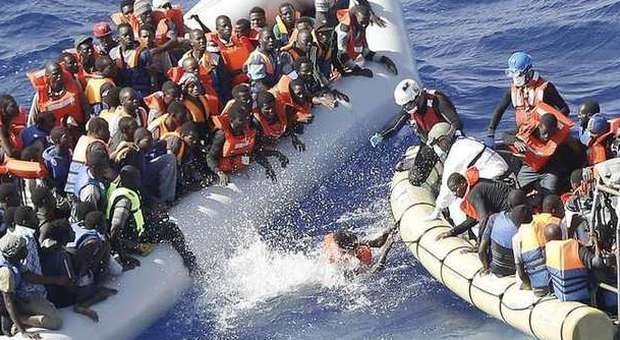 Migranti, gommone affonda a Bodrum: almeno 17 morti