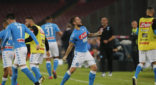 Mertens e Chiriches stendono 2-0 l'Empoli: Napoli in ripresa