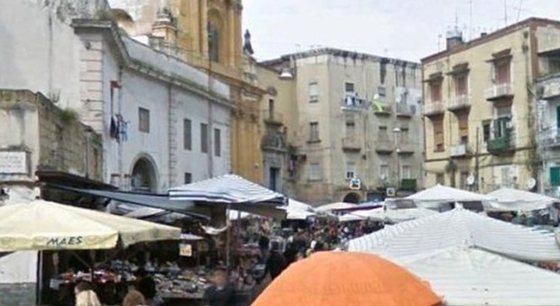 Tragedia al Borgo, Napoli in Sinergia: «Dov'è il piano mercati del Comune contro illegalità e abusivismo?»