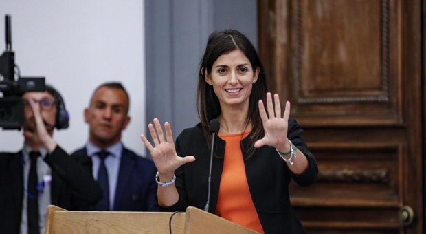 Capitale, tavolo sui poteri: assist di Grillo per il bis di Raggi