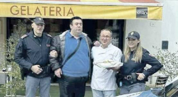 Cieco non riesce a trovare la pasticceria di Treviso per ritirare la Colomba che aveva prenotato: lo aiutano i poliziotti