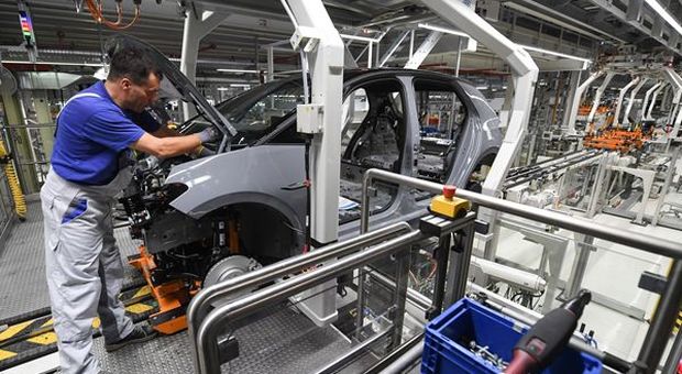 Auto, produzione autoveicoli a picco nei primi 9 mesi del 2019