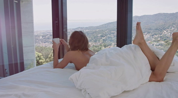 Chi dorme nudo ha una vita sessuale più appagante. Ma fa anche più incubi