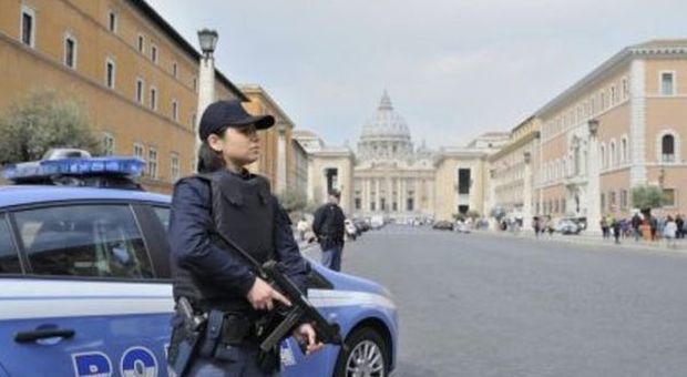 Giubileo, a San Pietro con una pistola giocattolo Denunciata giornalista per procurato allarme