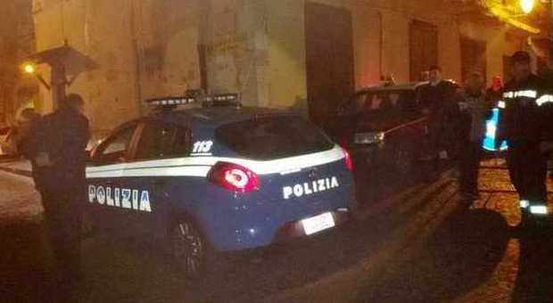 polizia e carabinieri dopo la rissa a Minturno