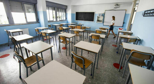 Scuola, Valditara: «Immessi in ruolo oltre 50mila docenti». Il Cdm autorizza oltre 62 asunzioni a tempo indeterminato