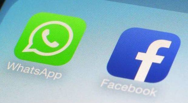 Fb, maxi-multa Antitrust per WhatsApp: "Ha trasferito i dati utente"