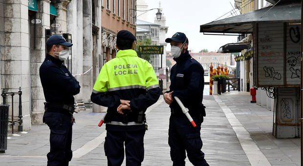 Controlli di polizia a Venezia
